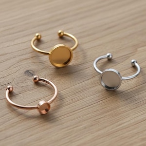 Anillo de copa con bisel abierto de acero inoxidable, cabujón en blanco, 3 colores y tamaño ajustable, oro, plata, oro rosa, hipoalergénico.