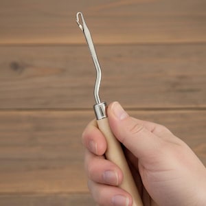 Wooden Latch Hook Tool - Bent Latch Hook - Wood Handle - Rug Tool - Carpet Making - 6.3 inches