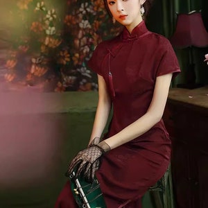 Traditional Chinese dress. Red wedding cheongsam. Jacquard modern qipao gown. tea ceremony. Bridesmaid dress. Plus size dress.Gift for women