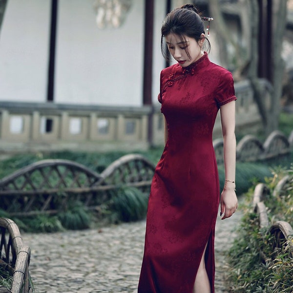 Chinese traditional Cheongsam dress, Red Qipao Modern dress, Qipao wedding dress, Celebration,Tea ceremony , short sleeves,gift for women.