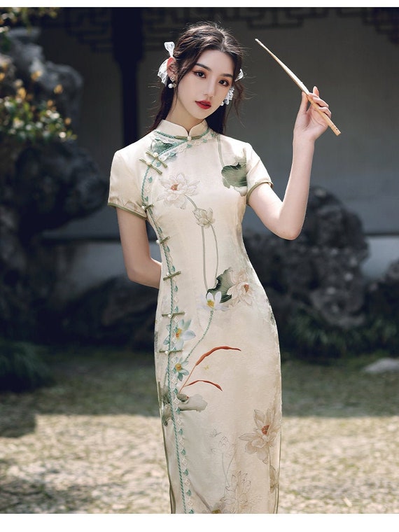 Amazon.com: Women Long Cheongsam Sexy High Slit Floral Qipao Dress Chinese  Formal Mandarin Collar Bride Wedding Dress: Clothing, Shoes & Jewelry