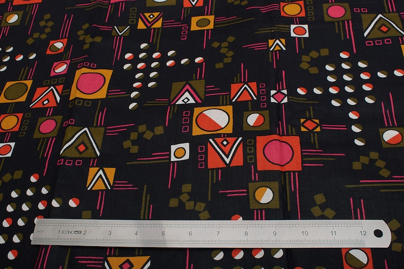 Fabric for patchwork quilting Quilting Sewing Retro 1990 Vintage Cotton Fabric Geometric pattern on black background