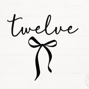 Girly 12e anniversaire chemise Svg Png, tournant 12 Svg, Svg minimaliste 12e anniversaire, douze coquette noeud Bday Svg, preppy noeud anniversaire fille Svg