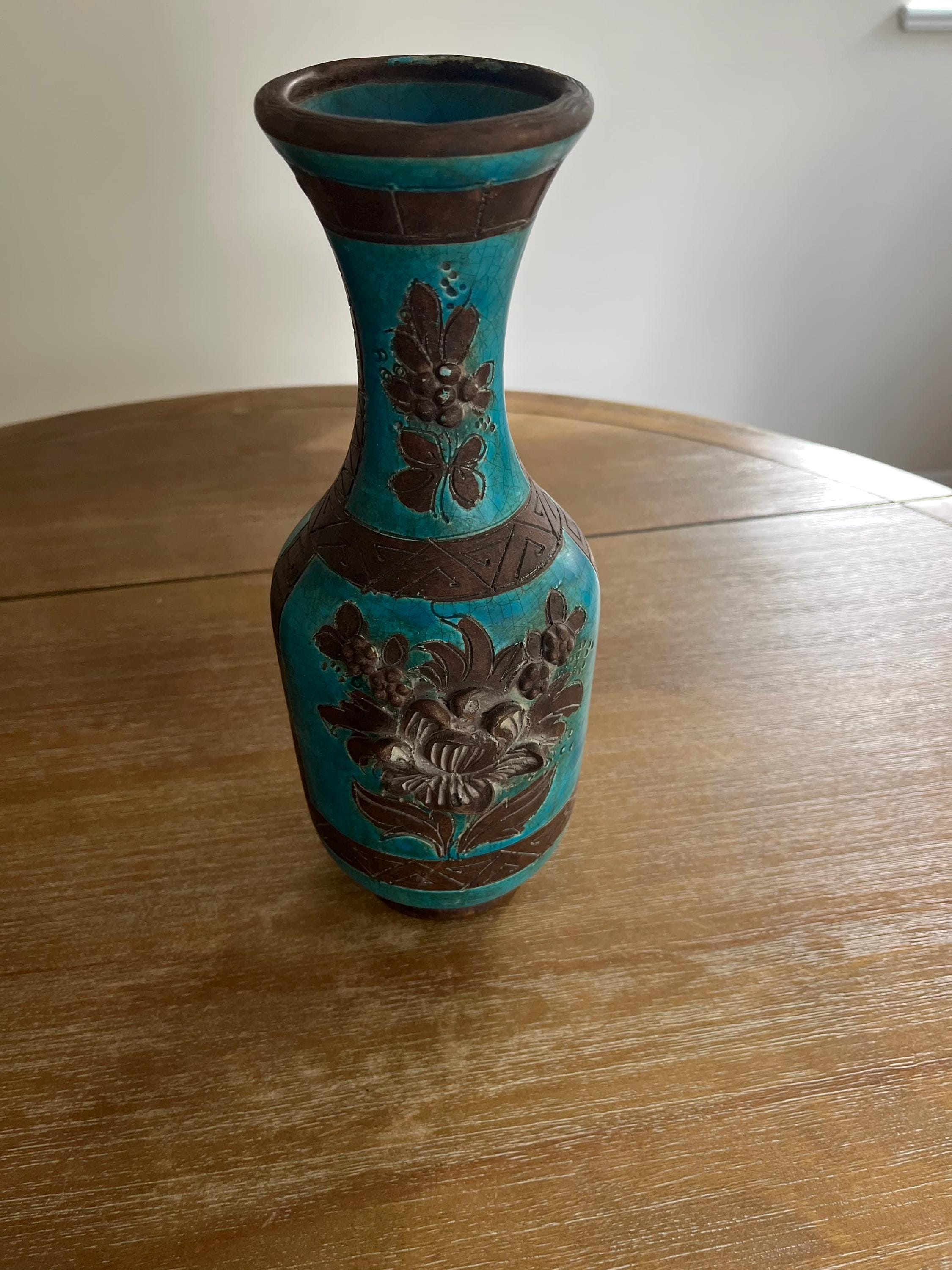 イタリア「セラミックパオリ」の水差し （底にＩＴＡＬＹ　６２９／３5のサイン） Italy Numbered Vase - Etsy