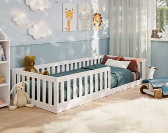 Bodenbett 90 x 200 cm, Kinderbett aus Kiefernholz mit Rausfallschutz in Weiß, Montessori-Bett, Lit enfant,Letto per bambini