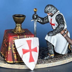 Knight Templar with the Holy Grail Miniature, Tabletop Miniature of Chivalry and Valor