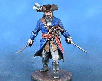 Handbemalte Piratenfigur mit Macher: Maritime Dekoration