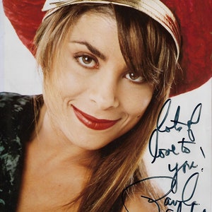 PAULA ABDUL Autographed 8 x 10 Signed Photo PSA
