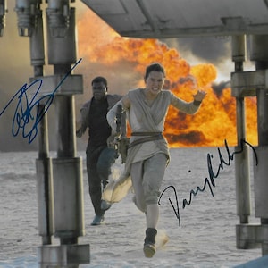 Daisy Ridley & John Boyega "Star Wars" Autographed 8 x 10 Signed Photo COA