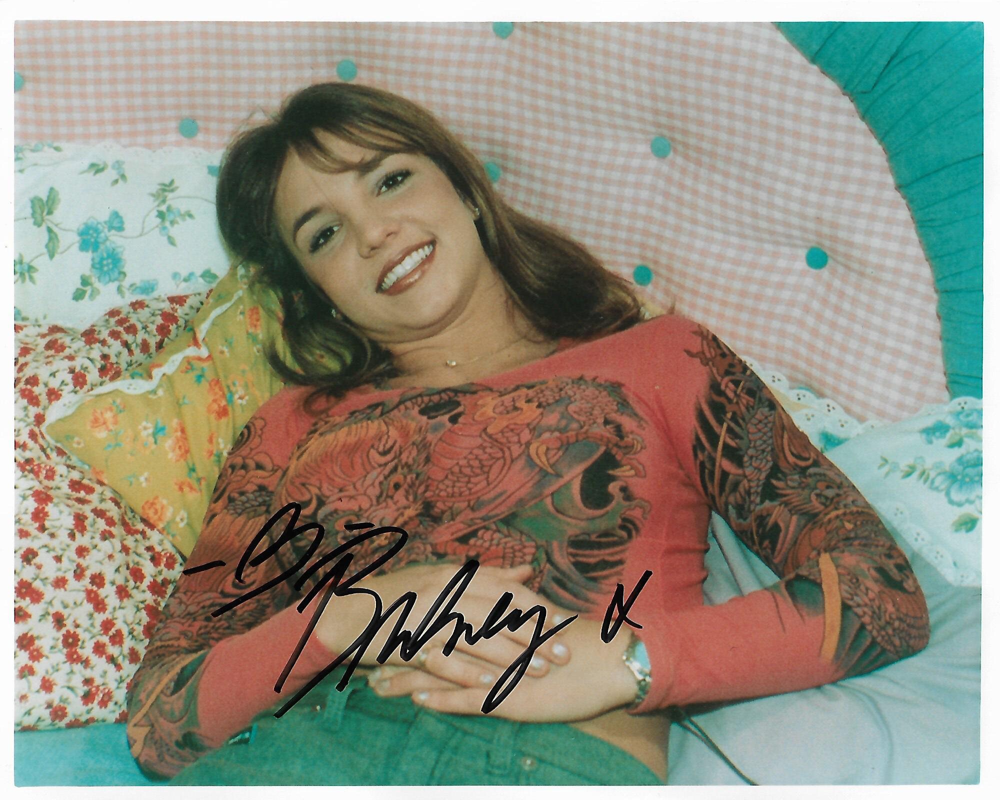 Britney Spears Autograph Signed 8 x 10 Photo Britney Spears Autograph Signed 8 x 10 Photo