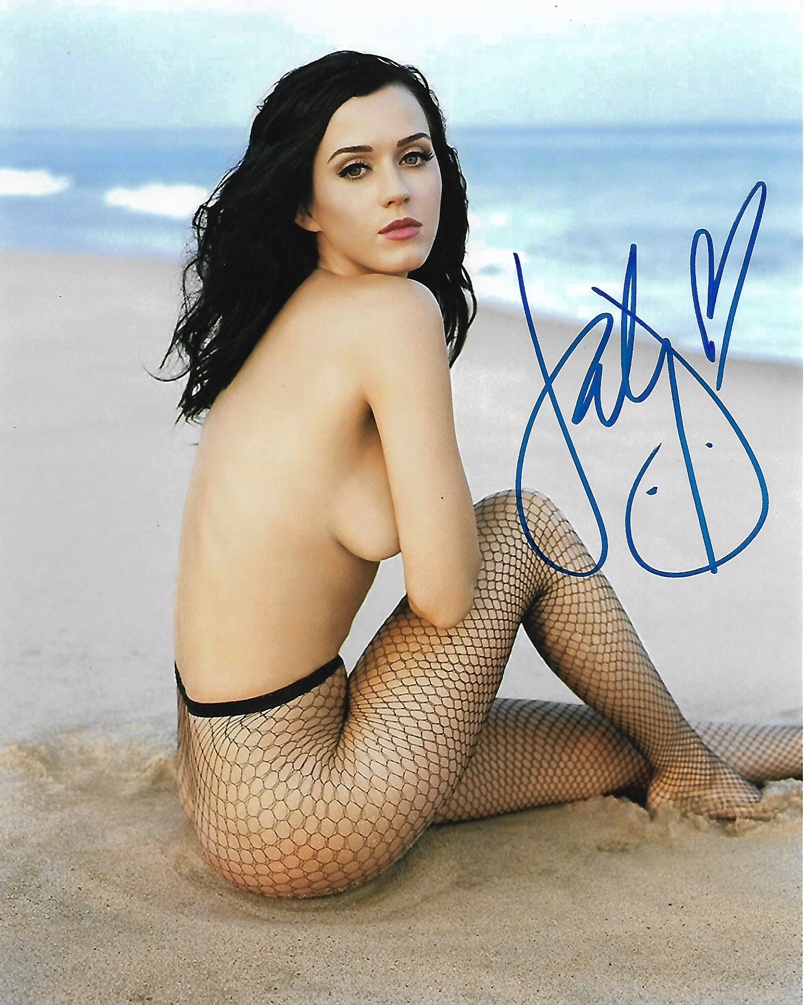 KATY PERRY Autographed 8 X 10 Signed Photo