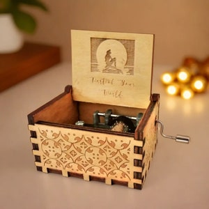 La Petite Sirène Boîte à Musique 'Part Of Your World' Thème Coffre à Musique en Bois Gravé Cadeau Vintage Fait à la Main