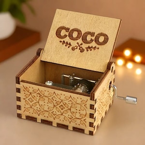 COCO Music Box &#39; Remember Me &#39; Theme Music Chest Wooden Engraved Handmade Vintage Gift Birthday Gift Christmas