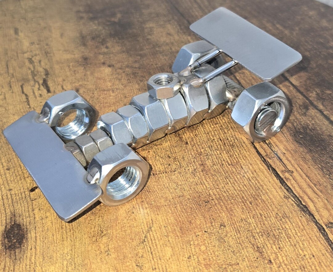 nuts art works 画集 m&m custom performance Benchpress Weightlifting Metal Sculpture- Nuts Bolts Muscle