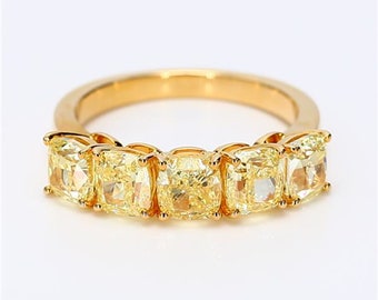 Natural Yellow Cushion Diamond 3.76 Carat TW Yellow Gold Wedding Band