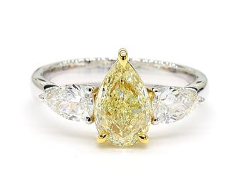 Anillo de cóctel de oro TW de 2,31 quilates con diamante amarillo natural en forma de pera y certificado por Gia
