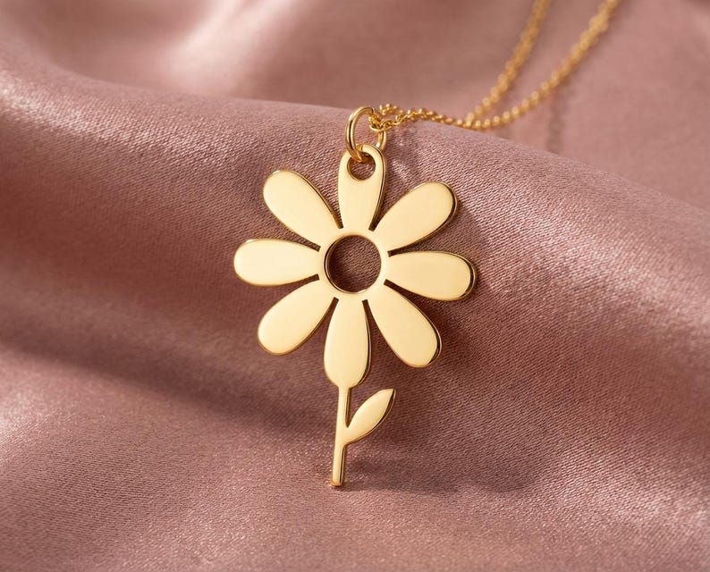 April Birth Flower Necklace, Gold Daisy Pendant, Birth Month Jewelry, Spring Birthday Gift, Sterling Silver Floral Charm, Gift for Mom 画像 1