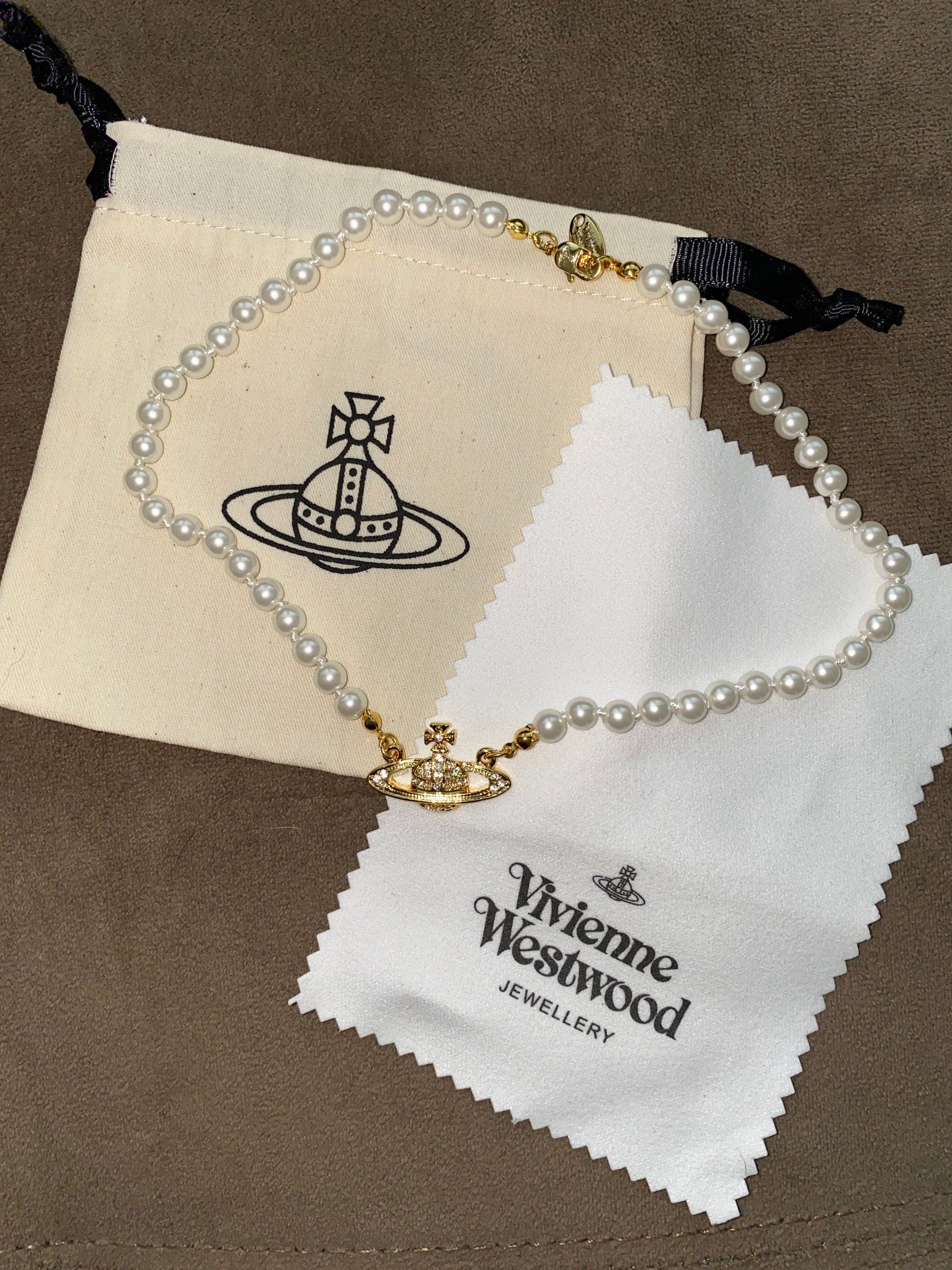Vivienne Westwood Mini Bas Relief Pearl 