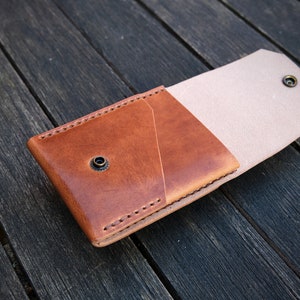 The Great Saxham Minimalist wallet Coins, bills/notes, cards Horween Dublin Natural Handcrafted in the UK image 5