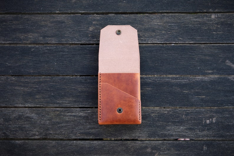 The Great Saxham Minimalist wallet Coins, bills/notes, cards Horween Dublin Natural Handcrafted in the UK image 4
