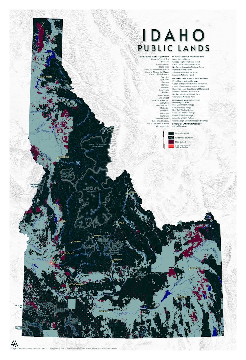 Puede incluir: Un mapa de Idaho que muestra las tierras p&uacute;blicas del estado. El mapa est&aacute; codificado por colores para mostrar los diferentes tipos de propiedad de la tierra, incluida la federal, estatal y local. El mapa tambi&eacute;n muestra la ubicaci&oacute;n de varias &aacute;reas silvestres, bosques nacionales y parques nacionales.
