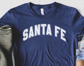 Santa Fe T-shirt Santa Fe-skjorta - söt Santa Fe-t-shirt - söt Santa Fe-skjorta - Santa Fe-brud - Santa Fe-möhjälp
