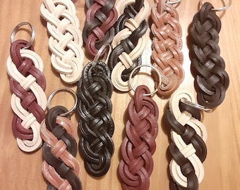 Llavero de cuero trenzado doble