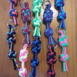 Paracord pineapple knot keychain, double knot
