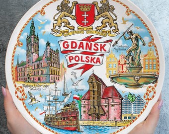Gdansk plate. Color style hanging wall porcelain plate 20cm decorative souvenir with wooden stand Gdansk Poland Polska landmarks