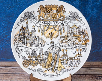 Neuschwanstein Castle Souvenir Plate 20cm - Elegant Gold-Style Bavarian Landmarks Porcelain Wall Decor | Unique Gift for Travel Lovers