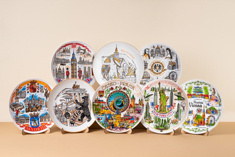 Hamburg plate. Gold style hanging wall porcelain plate 20cm decorative souvenir with wooden stand Hamburg Germany Deutschland landmarks image 8