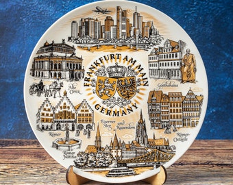 Frankfurt Cityscape Ceramic Wall Plate 20cm: Embrace Germany's Vibrant City with Elegant Home Decor