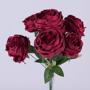 Bouquet di rose rosse, rose alte artificiali, arrangiamento di rose, bouquet di rose finte marsala, rose bordeaux di seta, arredamento nozze