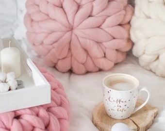 Chunky Knit Merino Wool Pillow: Round Decorative Cushion