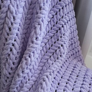 Bettdecke, grob gestrickte Decke, Geschenk für Mama, handgestrickte Decke, Tagesdecke, Einweihungsgeschenk, beige Decke, flauschige Decken