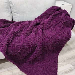 Super dicke gestrickte warme und weiche gestrickte Heimdekoration, weiße Luxusdecke, große Bettdecke, modische dicke Decke Vatertagsgeschenk