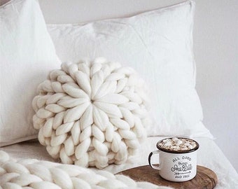 Chunky Knit Merino Wool Round Pillow: Home Decor Cushion
