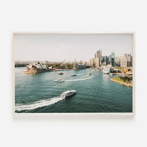 Boot im Hafen von Sydney, Australien Ozean-Druck, Sydney Digital Art, Hafenlandschaft, Australien Stadt Foto, Sydney Home Decor, Australien Prints