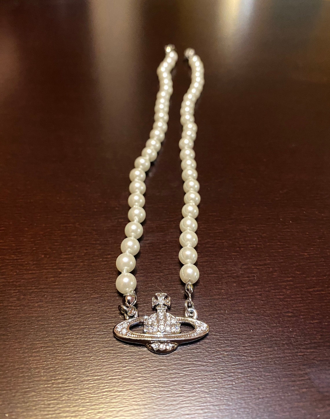 Collier de perles Vivienne Westwood Etsy France