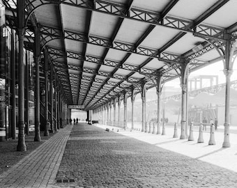 Boris Vian Arcade Paris Print – Black and White Architecture Fine Art Photography