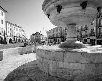 Évora Portugal Fountain Square Print – Black White Architecture Fine Art Photography