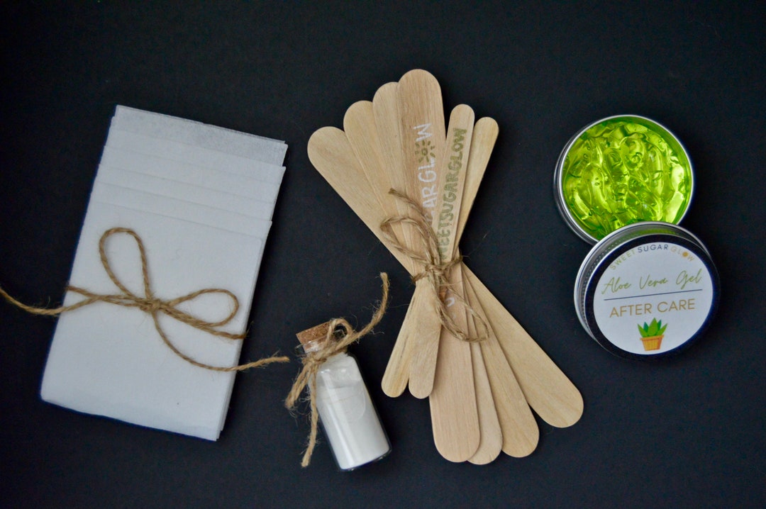 The Essentials Tools for Sugaring at Home Prep Body Powder, Wooden