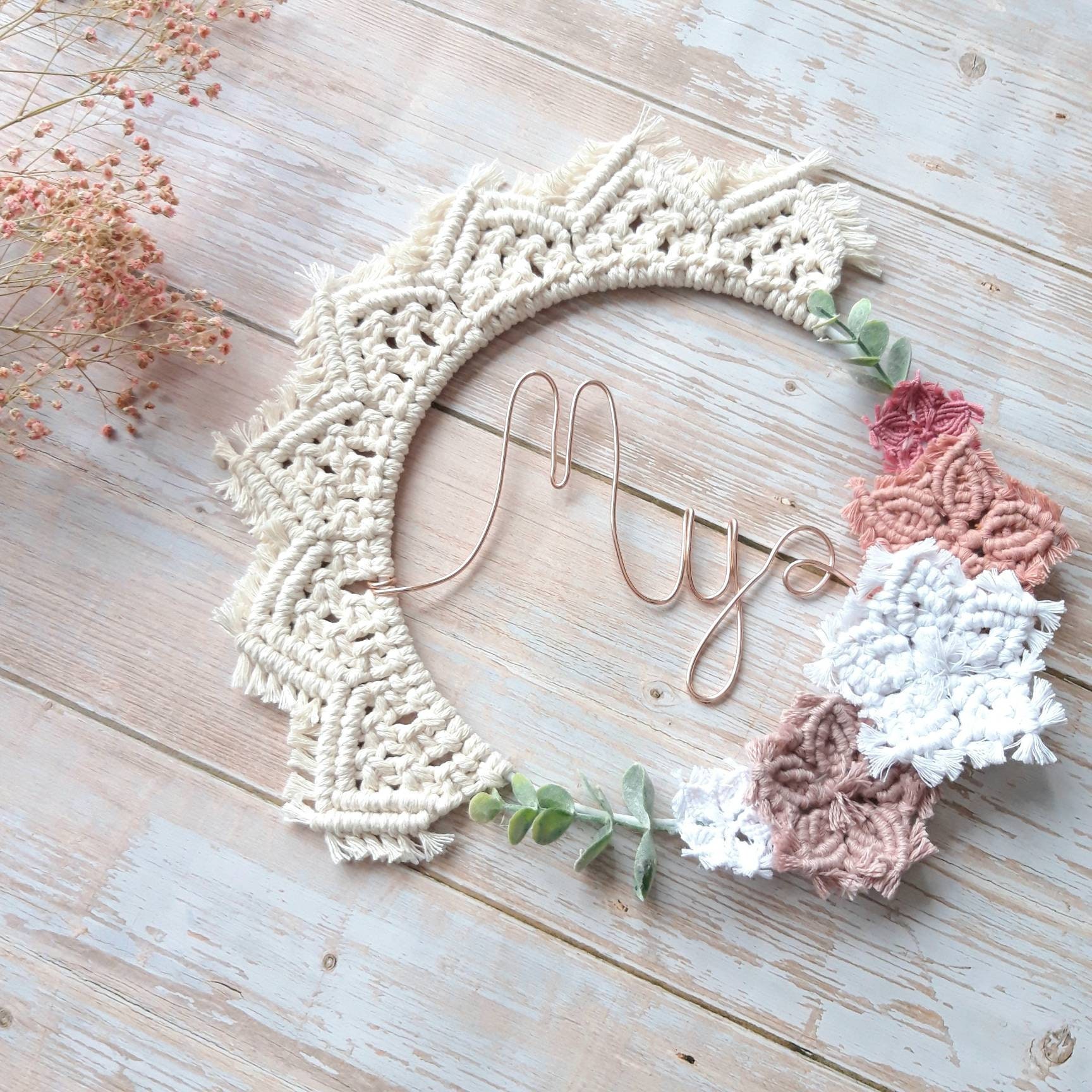 Couronne Prénom en Macramé, Décoration Chambre Bébé, Idée Cadeau de Naissance Personnalisé, Macramé 