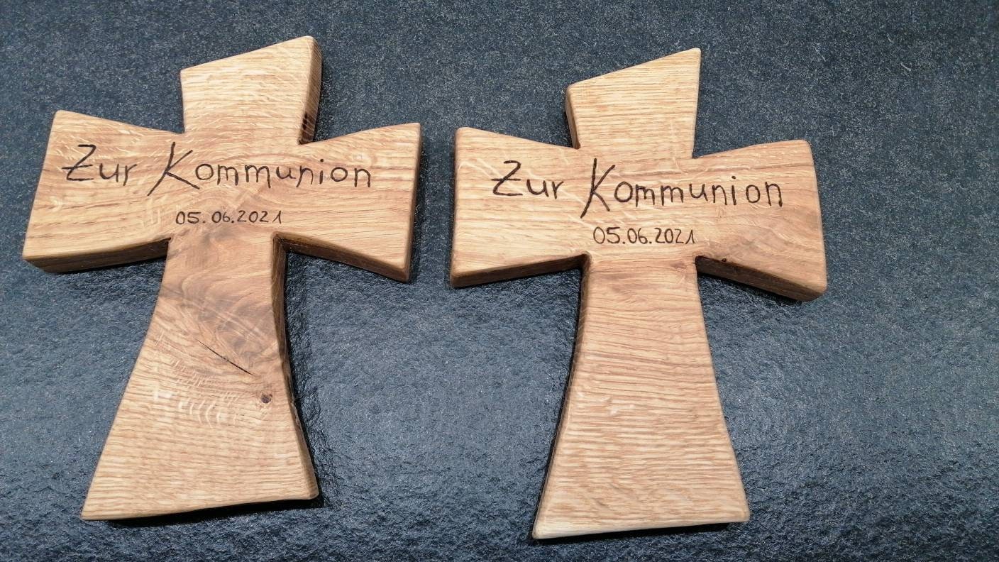Lunexus Wandkreuz Eichenholz 16x9,5cm - Gesegnetes Kreuz Mit Zertifikat Für Taufe & Konfirmation