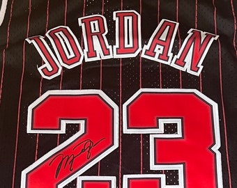 XL 90s Chicago Bulls Jordan #23 Champion Jersey – Flying Apple Vintage