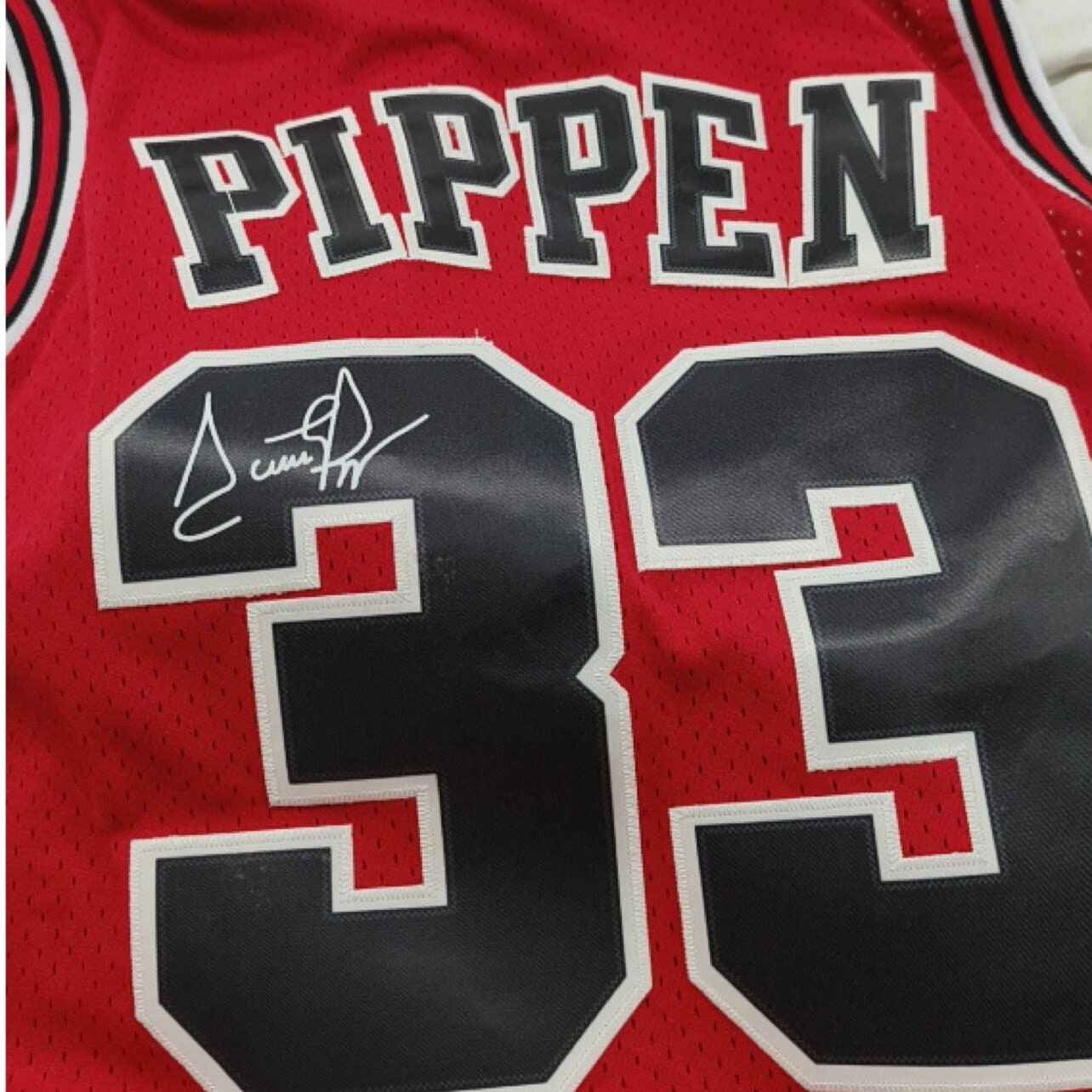 Men's Mitchell & Ness Scottie Pippen Black Chicago Bulls Hardwood Classics  Stitch Name & Number T