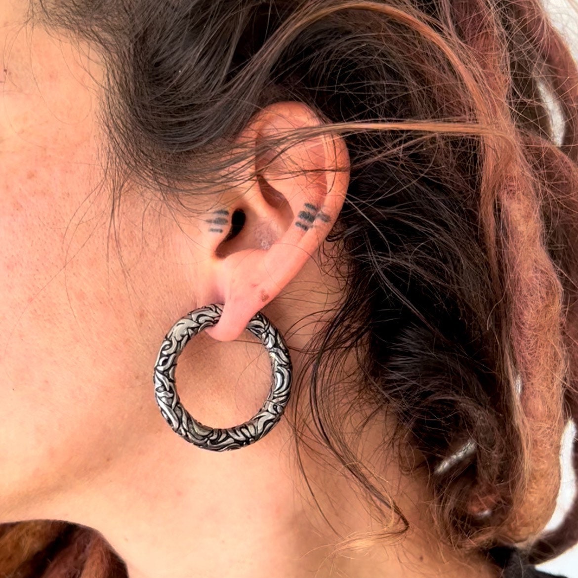 Ear weights hoops deals