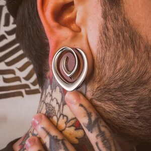 Swirl Teardrop Ear Saddle Spreader | Spiral Steel Tunnel and Plugs | Earweights | Ear Weights Hanger Flesh Metal Ear Plug | Gauge Jewelry