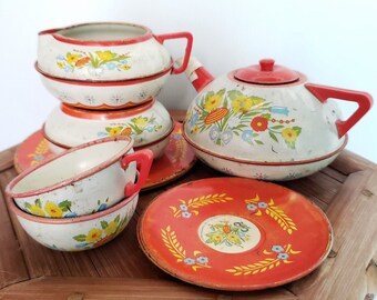 Vintage 1950s Miniature Metal Childrens Toy Tea Set - Red White Tin With Floral Decorations - MCM, Kitsch, Kettle, Tea Cups, Saucers