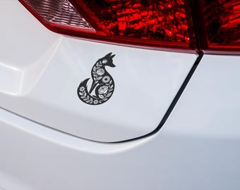 Floral Fox Vinyl Decal – Boho Woodland Animal Sticker for Laptop, Car, or Wall | Black Silhouette with Roses & Daisies | Nature Art Decor